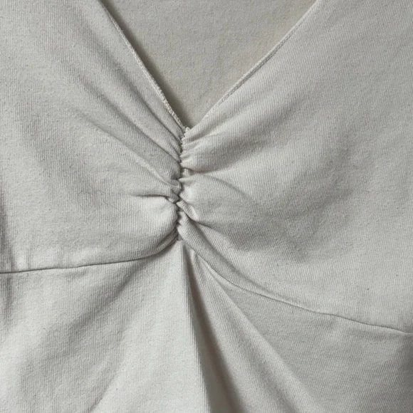 Brandy Melville Light Pink V-Neck Ruched Short Sleeve Top - Picture 3 of 5